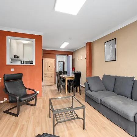 Cosy Near The Casino, Cleaning Included Apartment *
